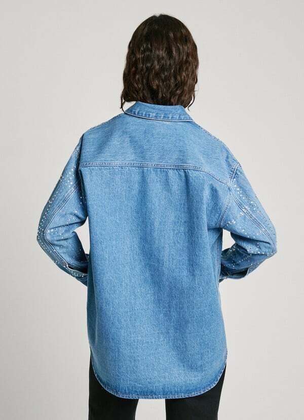 detail Pepe Jeans dámská denimová košile OVERSHIRT GLITTER